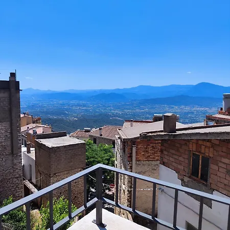 Feriehus Dommu De Nannai Moro: Con Terrazza