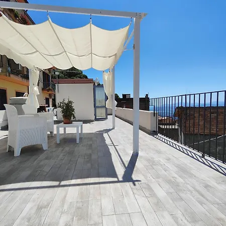 Feriehus Dommu De Nannai Moro: Con Terrazza