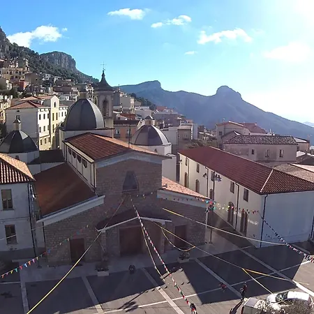 Dommu De Nannai Moro: Con Terrazza Feriehus *