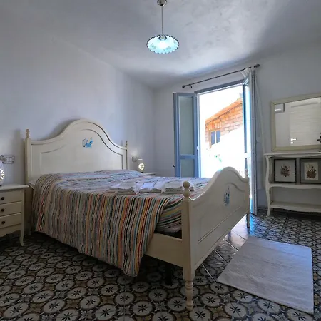 Feriehus Dommu De Nannai Moro: Con Terrazza *