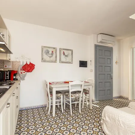 Casa de Férias Dommu De Nannai Moro: Con Terrazza Baunei