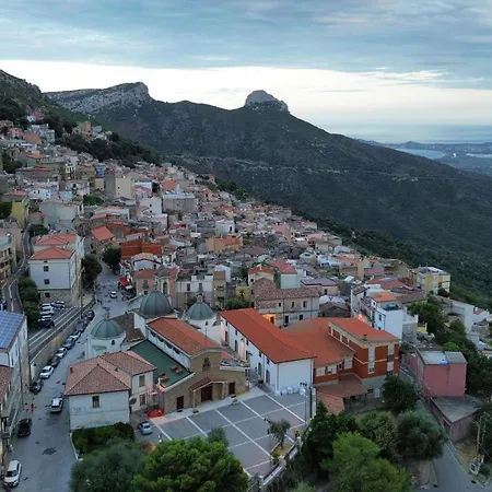 Dommu De Nannai Moro: Con Terrazza